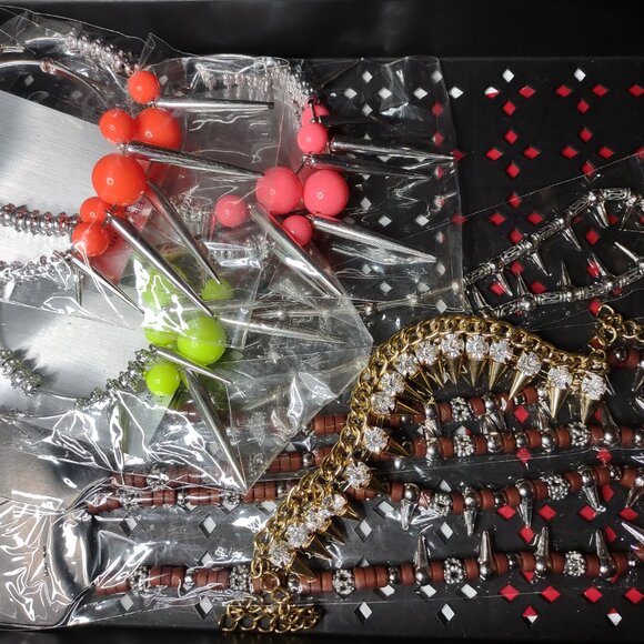 Lot Of Spike Necklaces And Earrings CDK14 - Picture 2 of 9